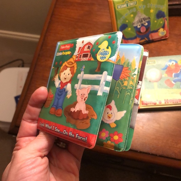 Bath toys pour and spin, bath books and toys - Picture 7 of 10